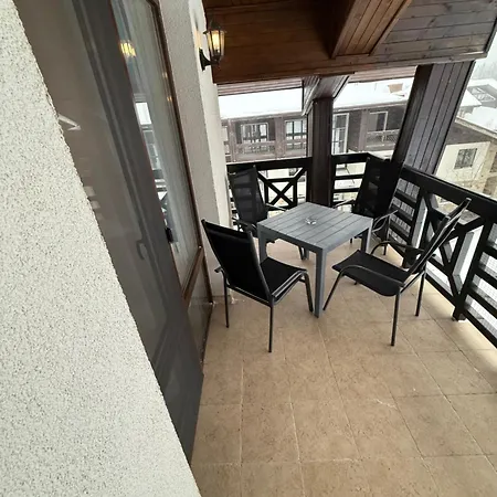 From Sunrise To Sunset At Oak Apartment *