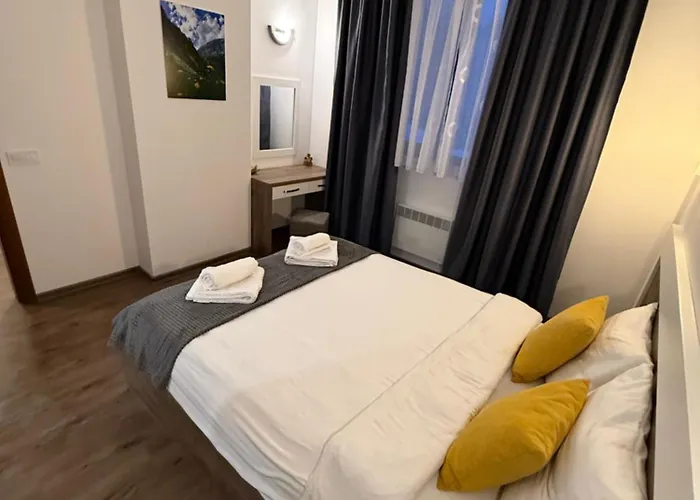 From Sunrise To Sunset At Oak * Smolyan