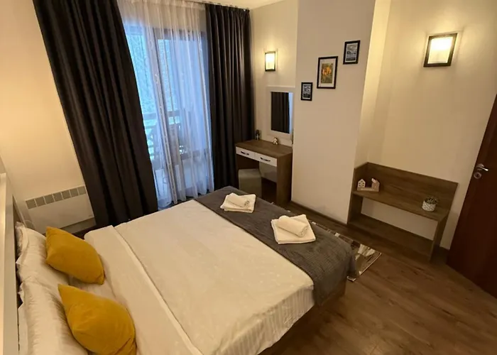 From Sunrise To Sunset At Oak * Smolyan