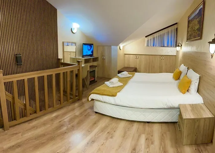 From Sunrise To Sunset At Oak Apartment Smolyan